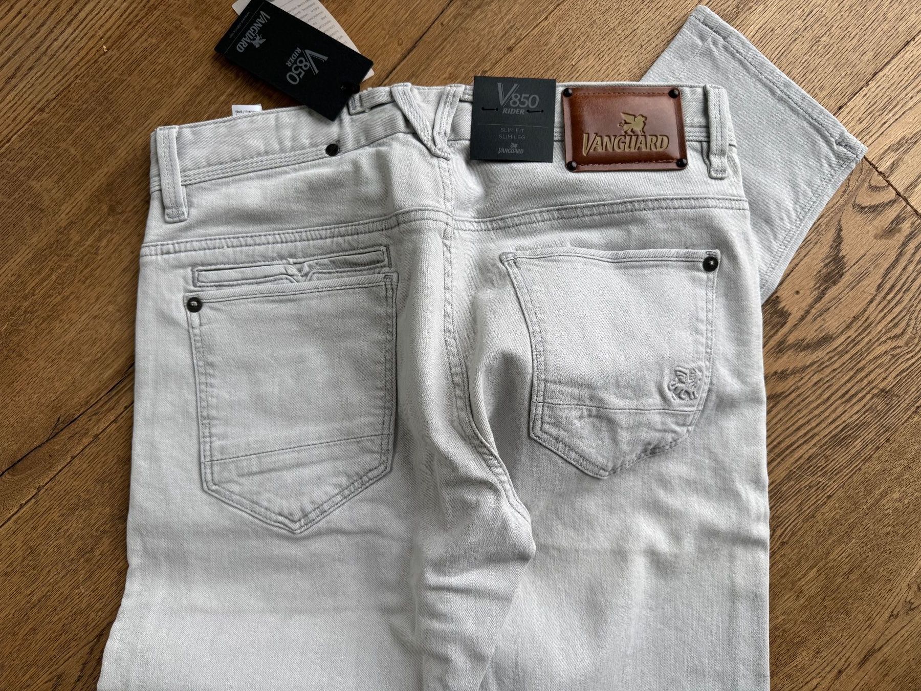 Jeans: Jeans, vanguard  //NEU// 30/32 – Nuovo (secondo la descrizione) da Stettfurt venduto da outlet72 3
