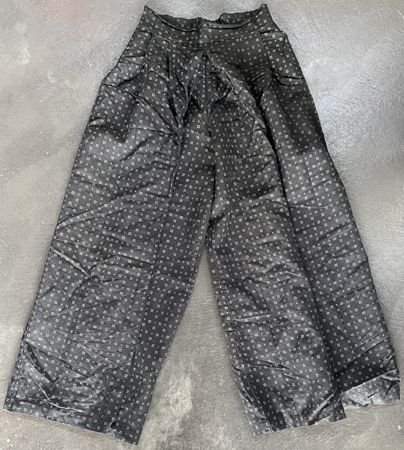Bombay Birds Stoffhose schwarz S Muster bequem