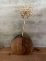 Holzvase aus Nussbaum
