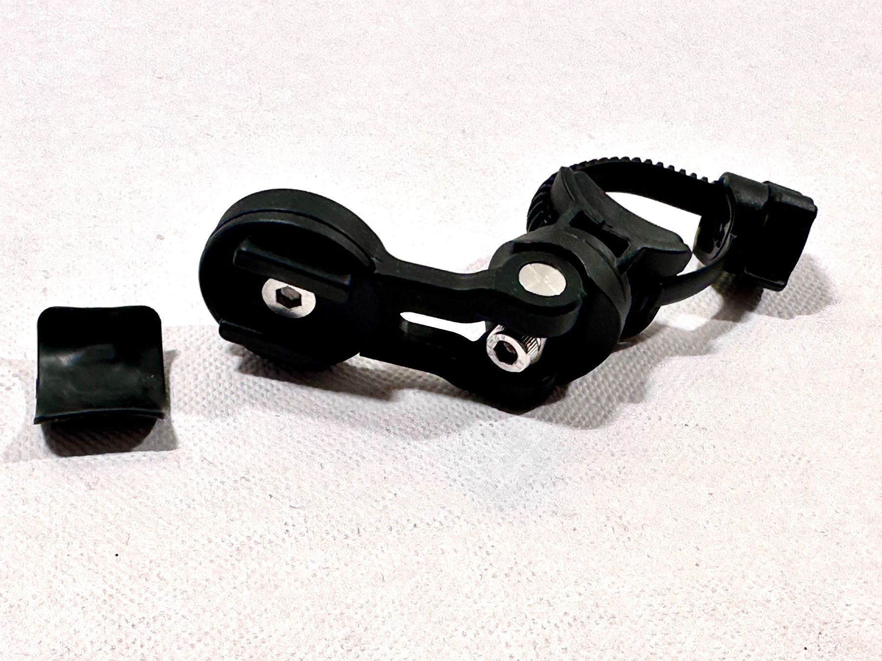 Pezzi di ricambio: Smartphone Halter fürs Velo – Usato da Luzern venduto da bikeandbeltcom 1