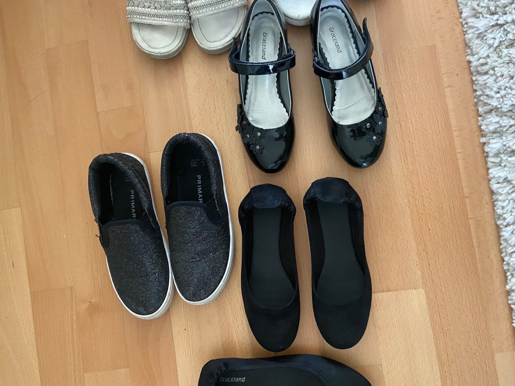 Scarpe per ragazze: Mädchenschuhe (Set) – Usato da Benglen venduto da Shamily 1