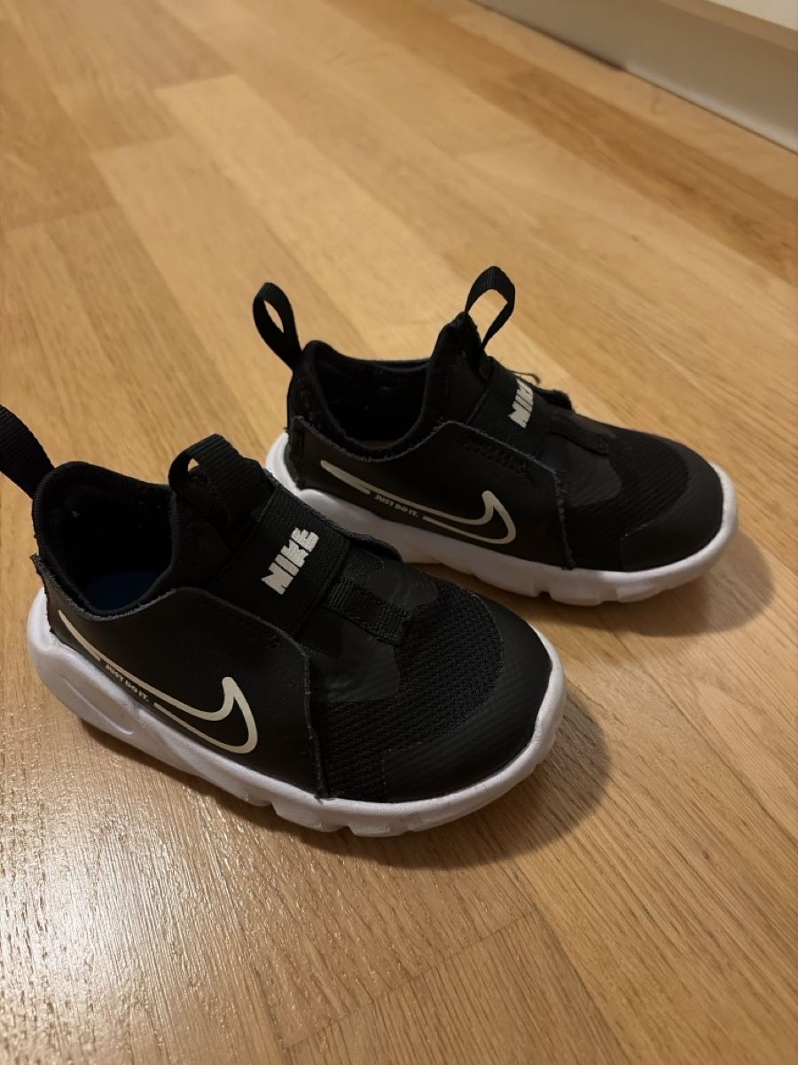 Nike Scarpe per ragazzi: Schuhe Nike 23.5 – Usato da Regensdorf venduto da Branca990