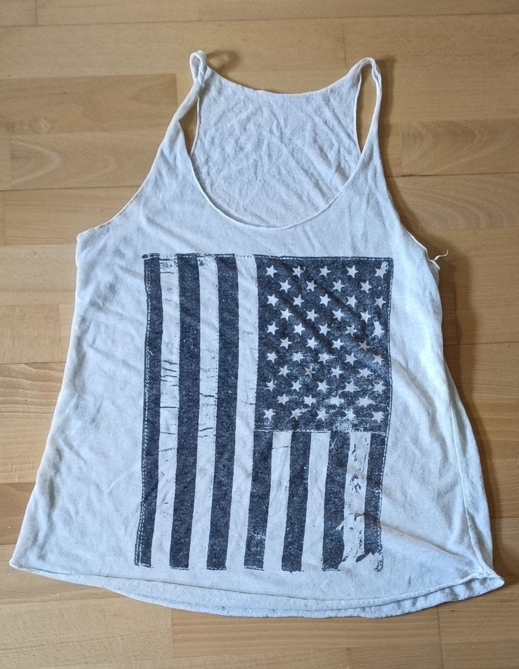 T-shirt: Dünnes T-Shirt mit Amerika Logo – Usato da Brütten venduto da DemitemBus