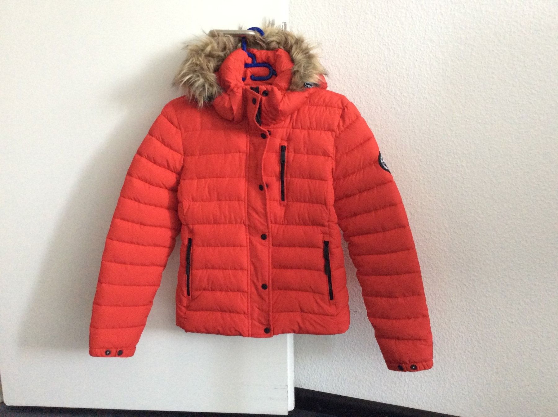 Superdry Jacken: Superdry Steppjacke Gr.38 eher 36 Neuwertig – Neu und originalverpackt aus Riehen von apo_n7lm