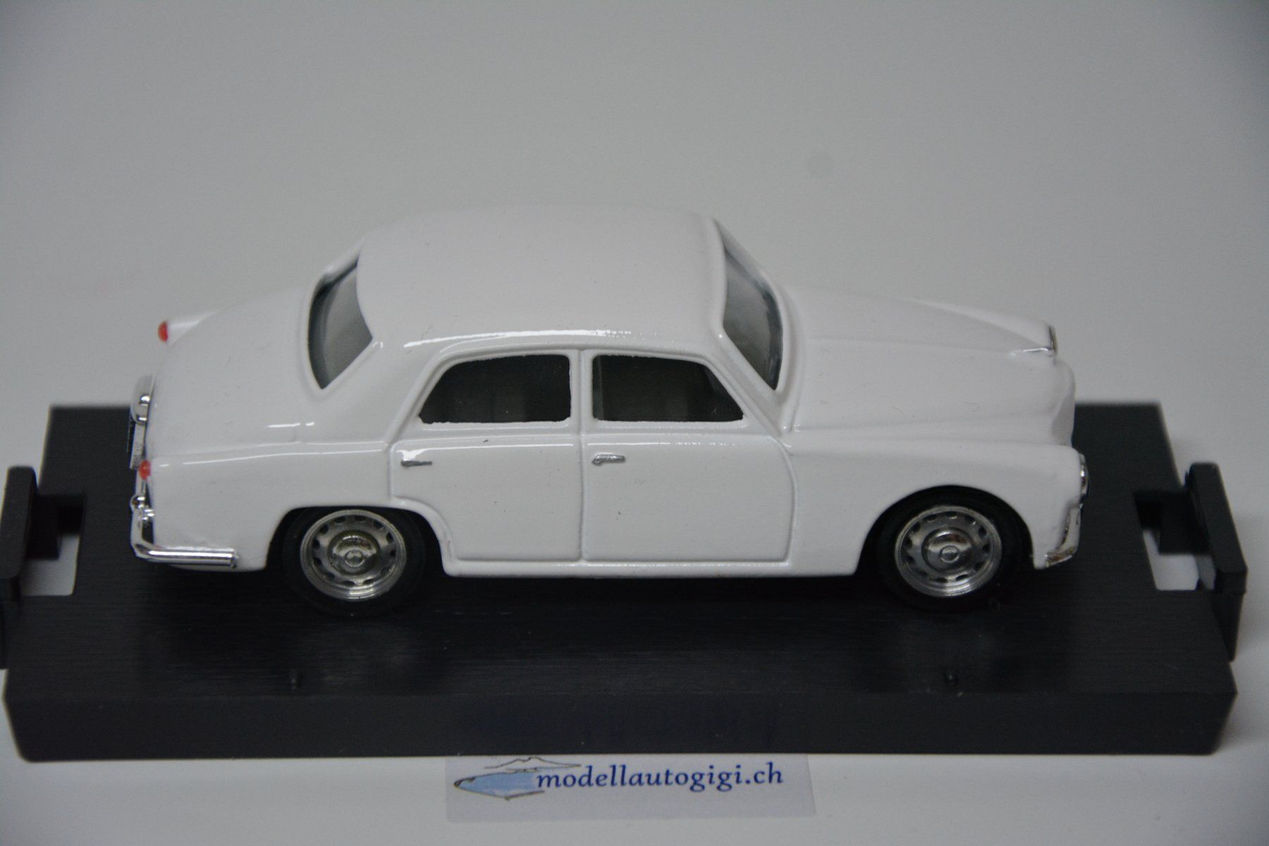 Alfa Romeo Modellini d'auto: Alfa Romeo 1900 , 1950 , Brumm , 1:43 – Nuovo e nell'imballaggio originale da Goldach venduto da Feivel9 5