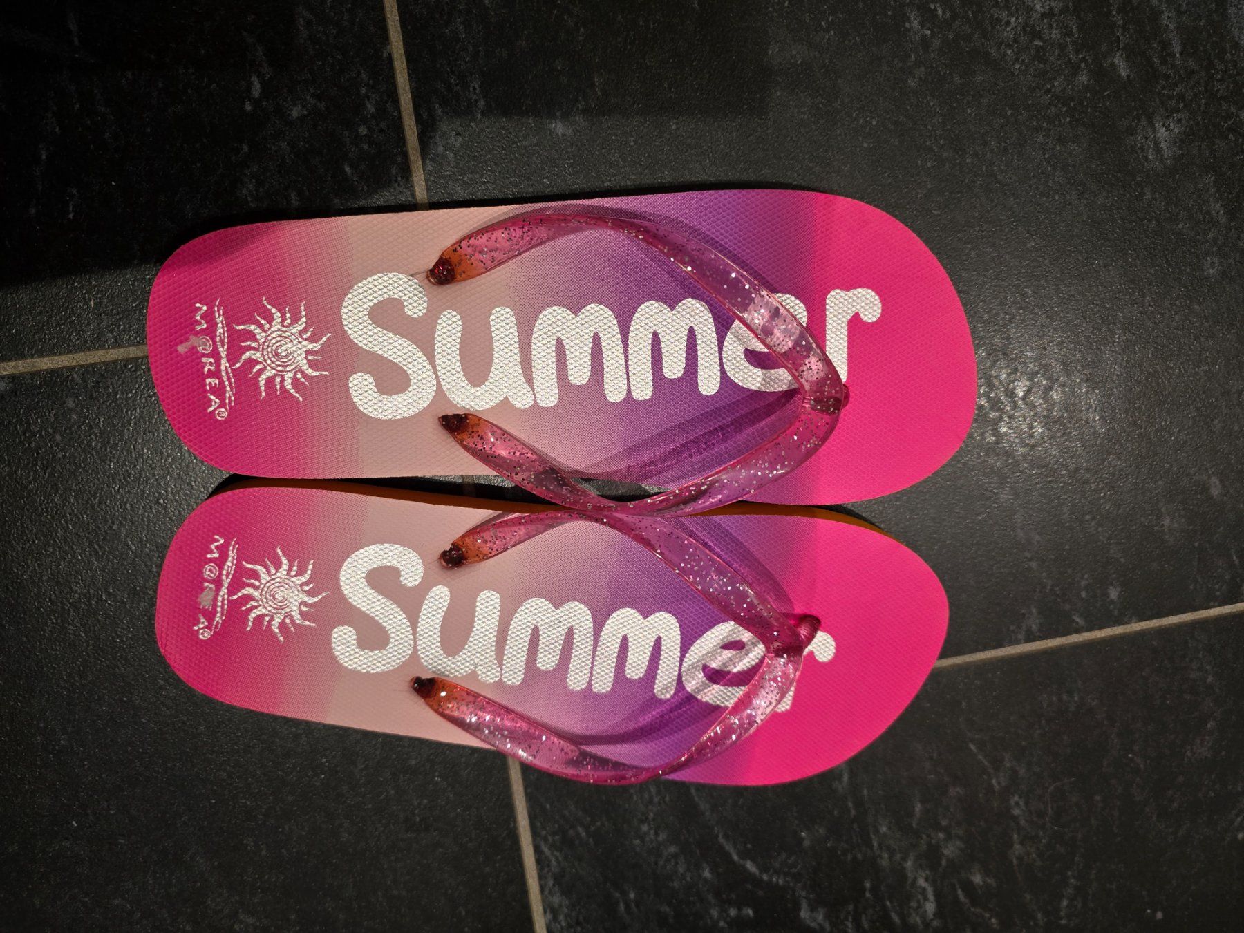 Chaussures filles: Flip Flops Gr. 32/33 – D'occasion à Büttikon AG par Amineah