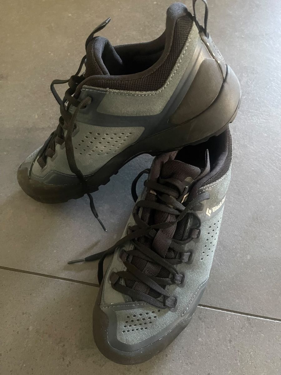 Black Diamond Scarpe da donna: Chaussures Black Diamond - Gris - Taille 39 – Nuovo (secondo la descrizione) da Cologny venduto da Alexvipo 2