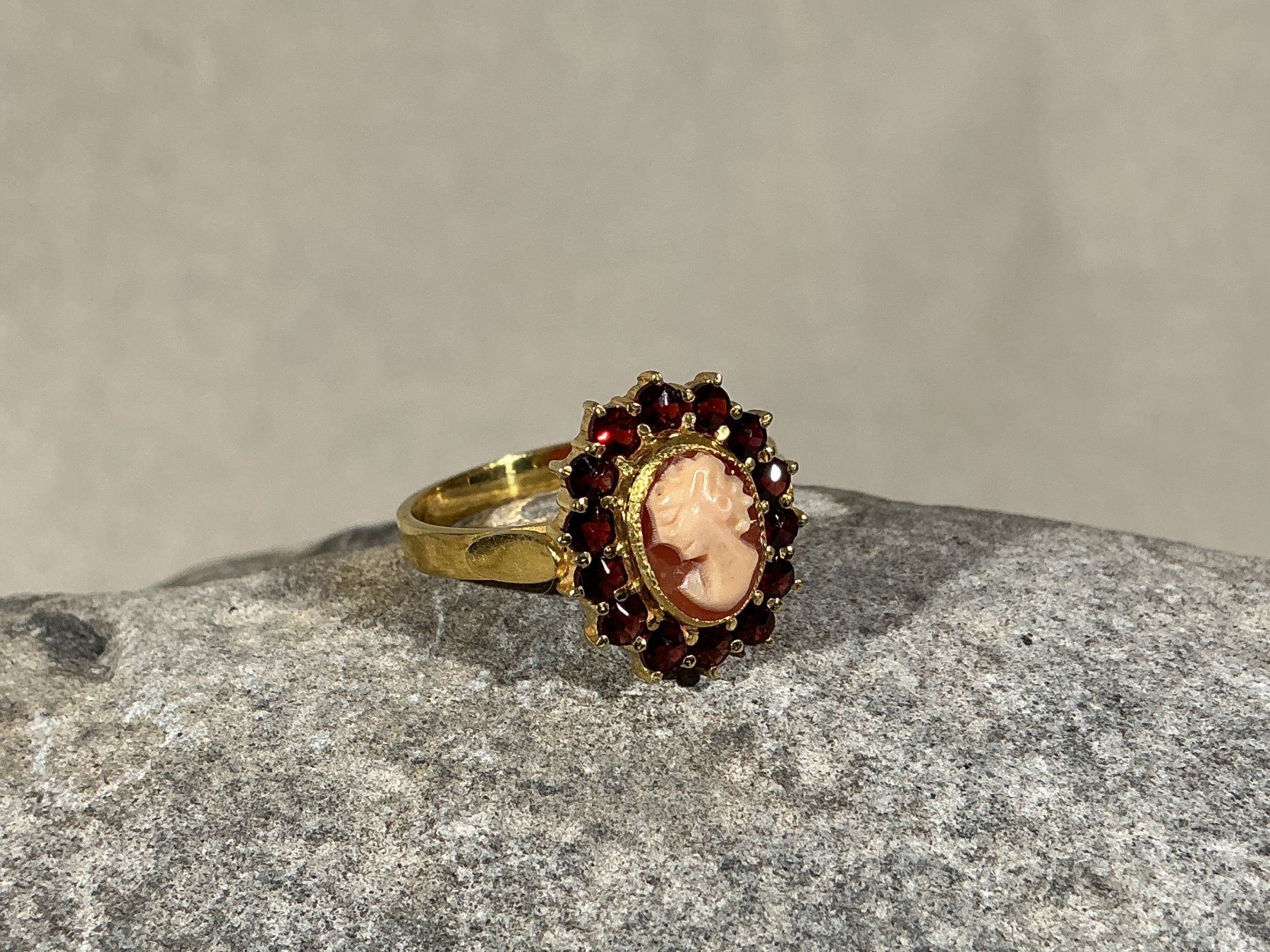 Anelli: BÖHMISCHER GRANATSCHMUCK Ring Cameé Gr. 56 – Nuovo (secondo la descrizione) da Richterswil venduto da Restwert_Richterswil 5