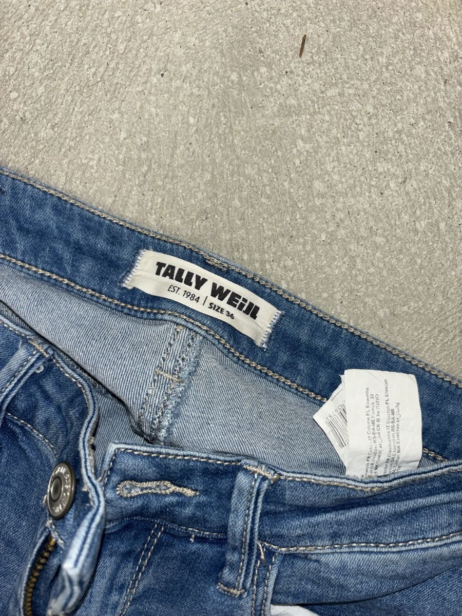 Tally Weijl Jeans: Tally weijl jeans – Usato da Itingen venduto da jessi811 1