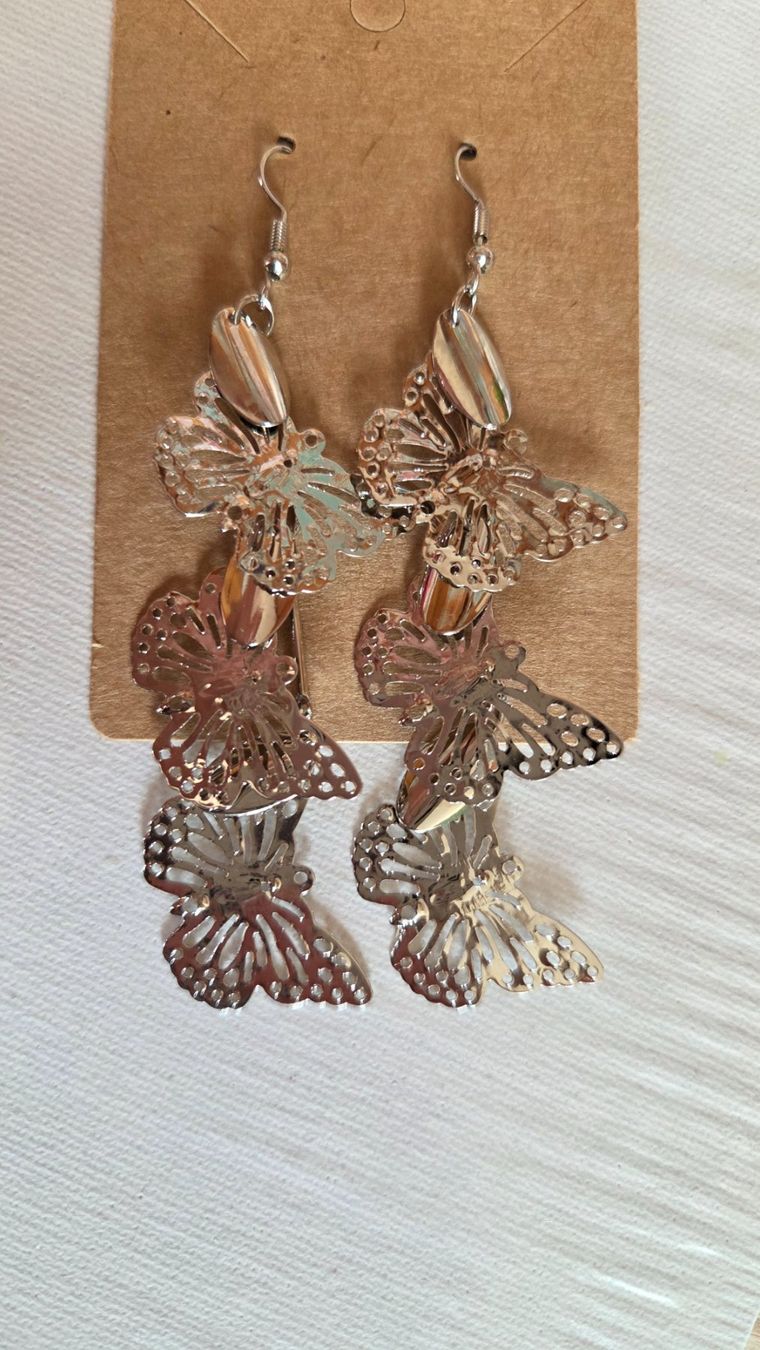 Orecchini pendenti & Orecchini a lobo: Ohrringe Modeschmuck  Boho Style silberfarben Schmetterling – Usato da Weggis venduto da Leeclipse 1