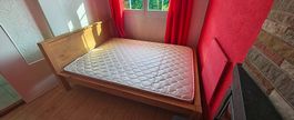 Bett mit guter Matratze GRATIS abzugeben