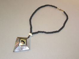 KETTE MIT PERLMUTT ANHÄNGER