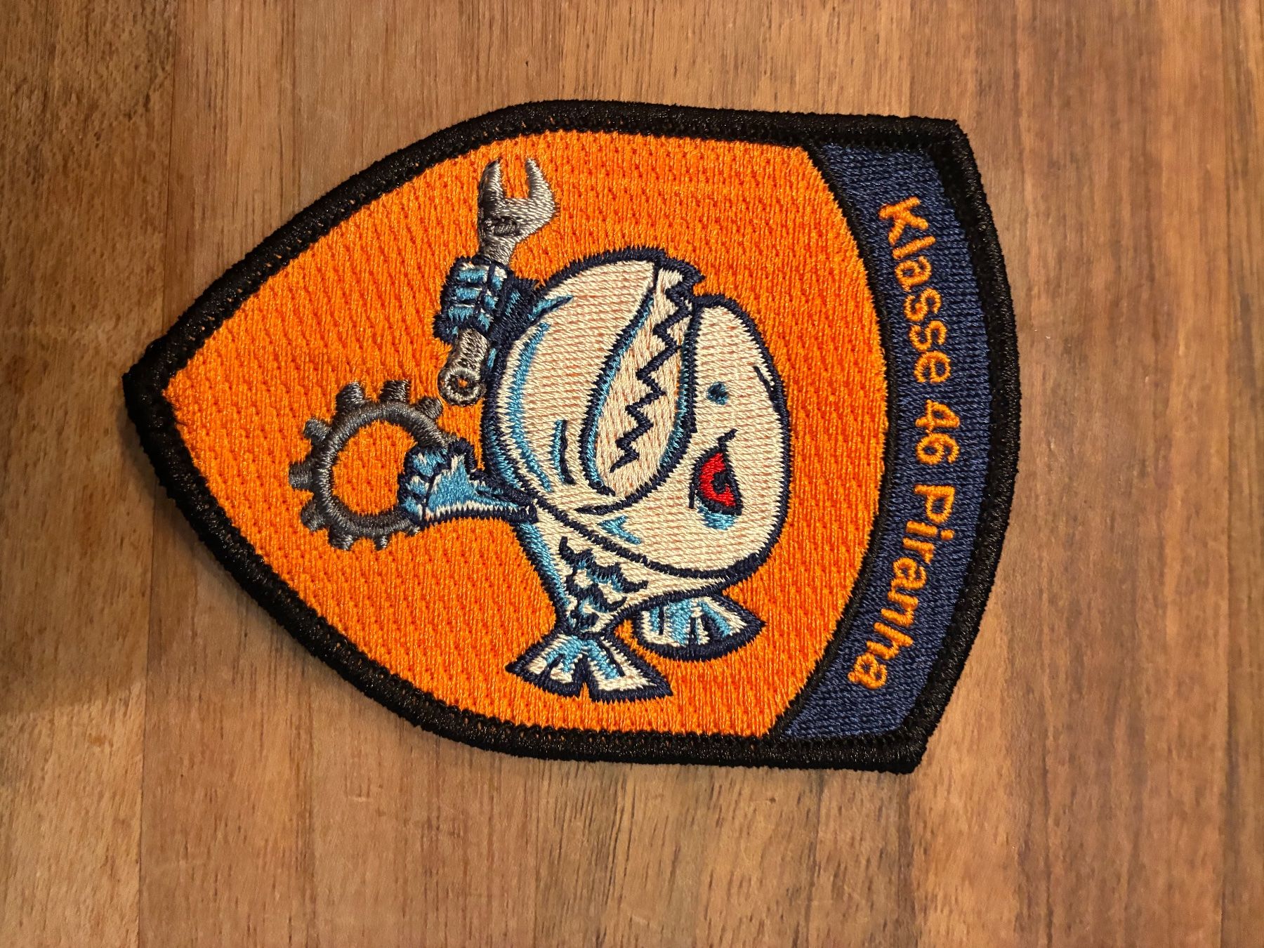 Schweizer Armee Placchette & Badge: Zugs Patch Klasse 46 Piranha – Usato da Oberiberg venduto da reimet