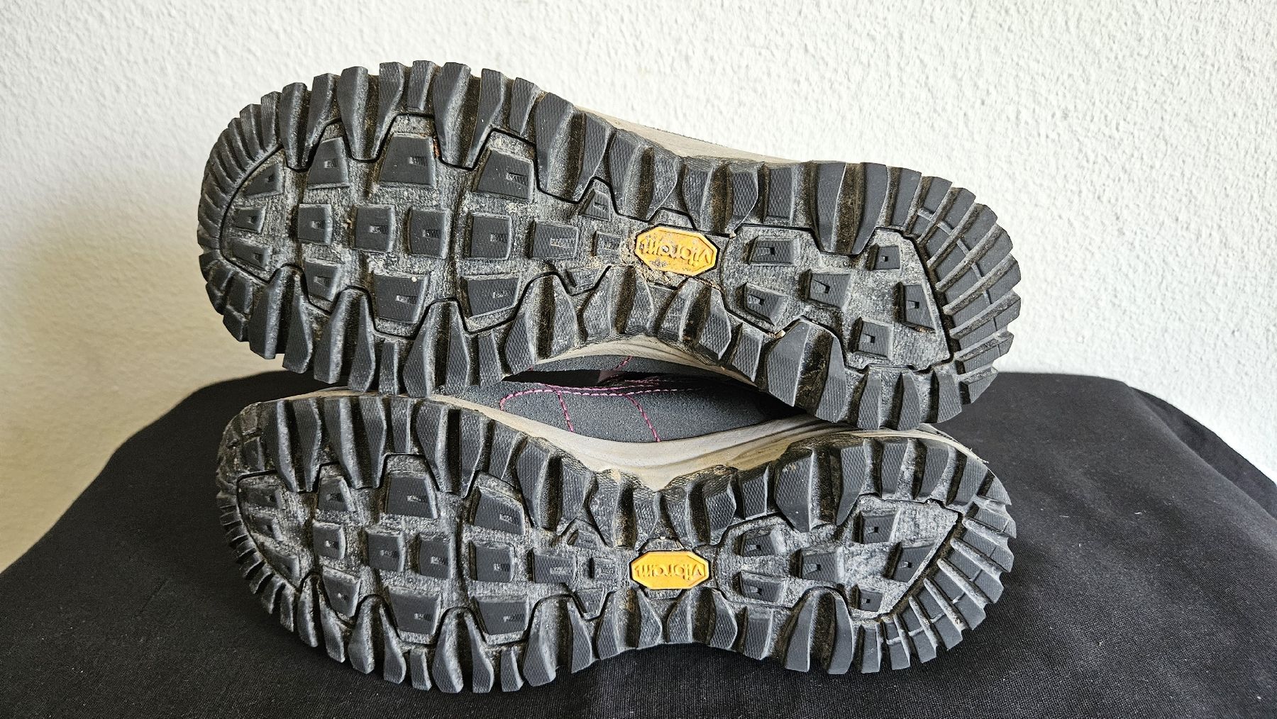Scarpe da donna: Wanderschuhe Brüttig Grösse 40.5 Damen  – Usato da Ettingen venduto da samiba 4