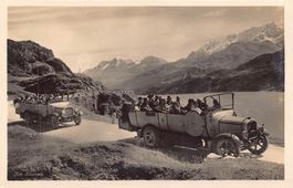 Silsersee Postautos Chauffeur Albert Stauffacher am Steuer