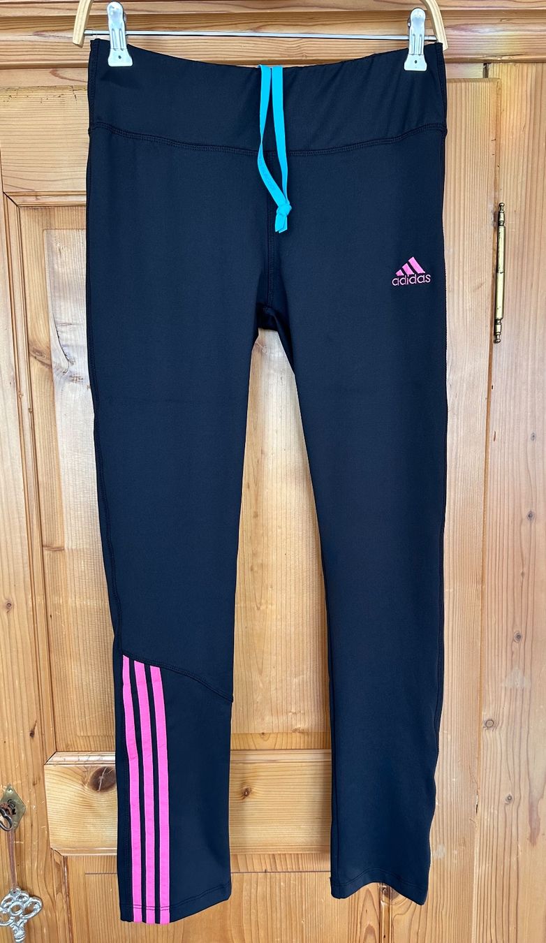 Adidas Leggings: Gr L ADIDAS Trainingshose Climacool Climachill – Gebraucht aus Rickenbach b. Wil von sunneschii_