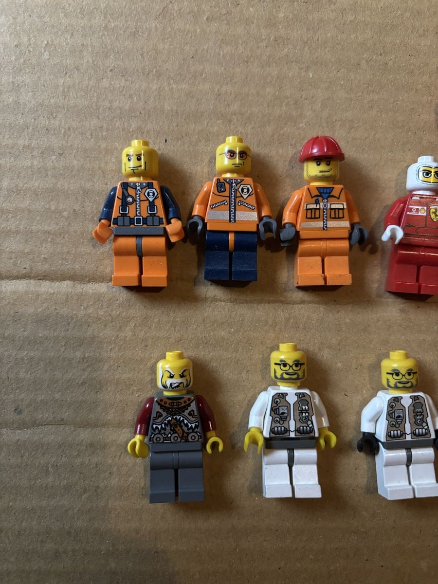 Lego Giocattoli: 9 Lego Minifiguren – Usato da Domat/Ems venduto da Evofreak007 2