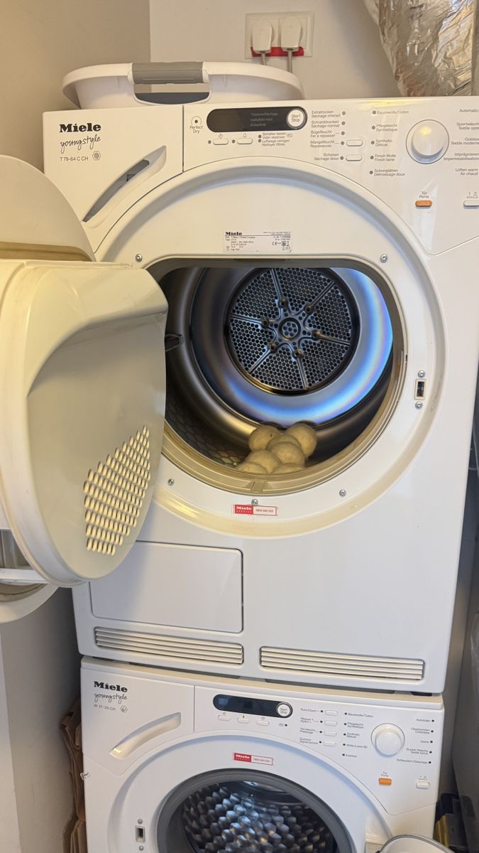 Miele Machines à sécher: Miele T7964C YoungStyle Condenser Dryer – D'occasion à Wädenswil par katdede 1