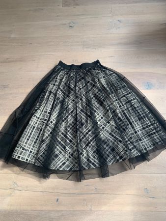 Neu Rock von Max Mara gr. S