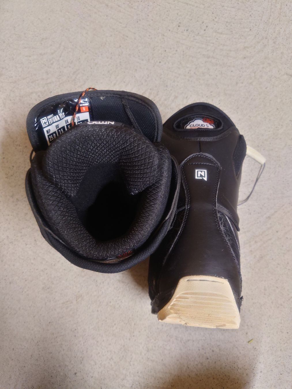 Snowboard Nitro Chaussures femmes: Nitro Snowboard Schuhe (Gr. 38 2/3) – D'occasion à Murten par alau3 4