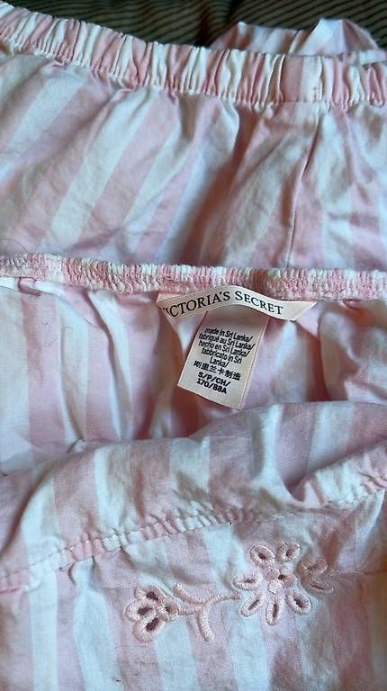 Negligees & Pyjamas: Pyjama Set by Victorias Secret  – Gebraucht aus Davos Glaris von tmf_2fmh