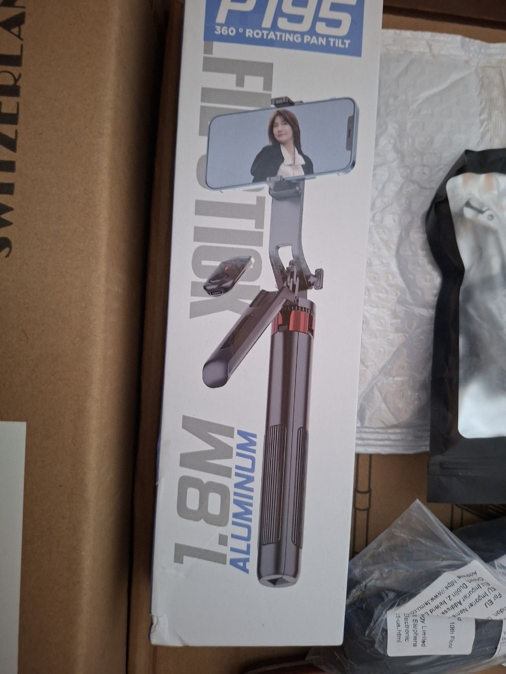 Supporti a parete: Selfiestick P195 Aluminium 1.8M neuwertig – Nuovo e nell'imballaggio originale da Riehen venduto da san_jw2r