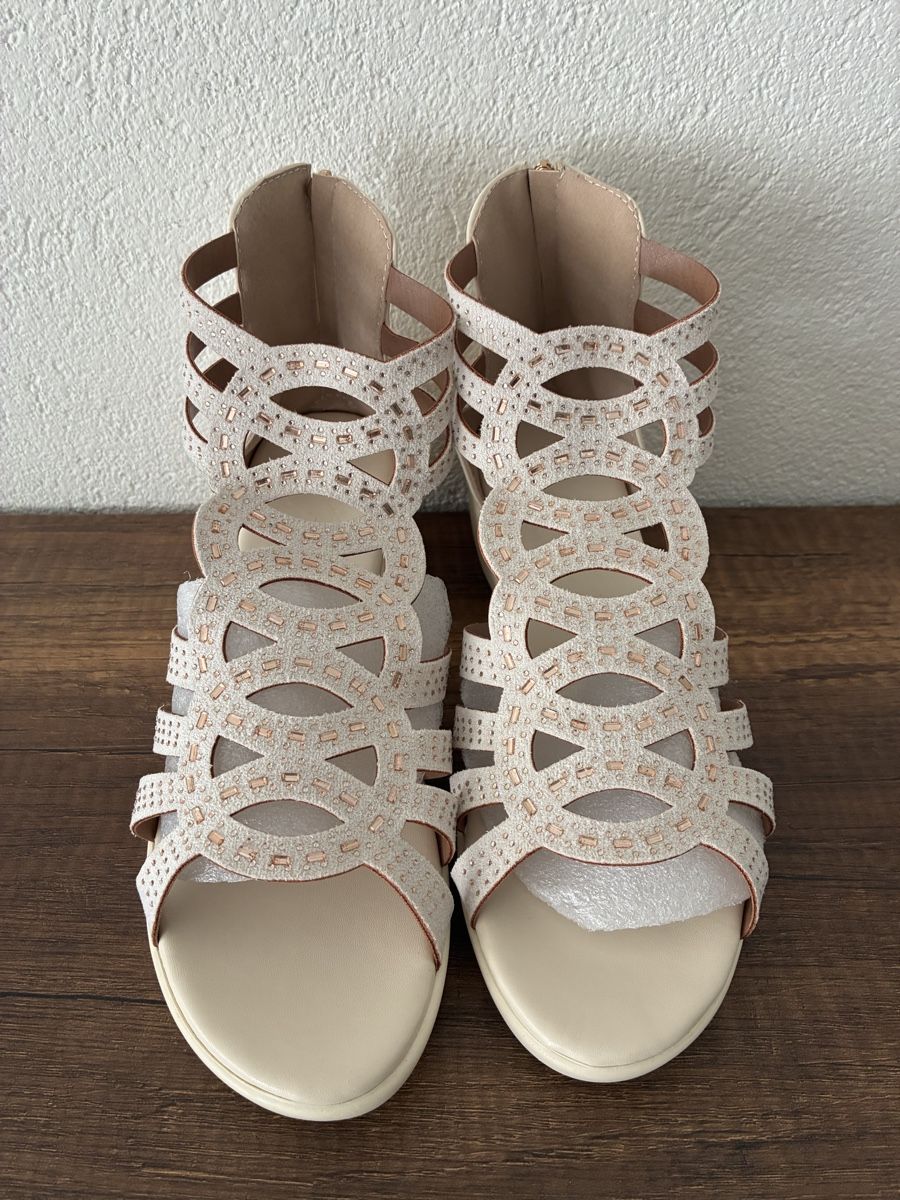 Scarpe da donna: Sommer Sandalen 40, mit Strass! – Nuovo e nell'imballaggio originale da Wald ZH venduto da Slaste