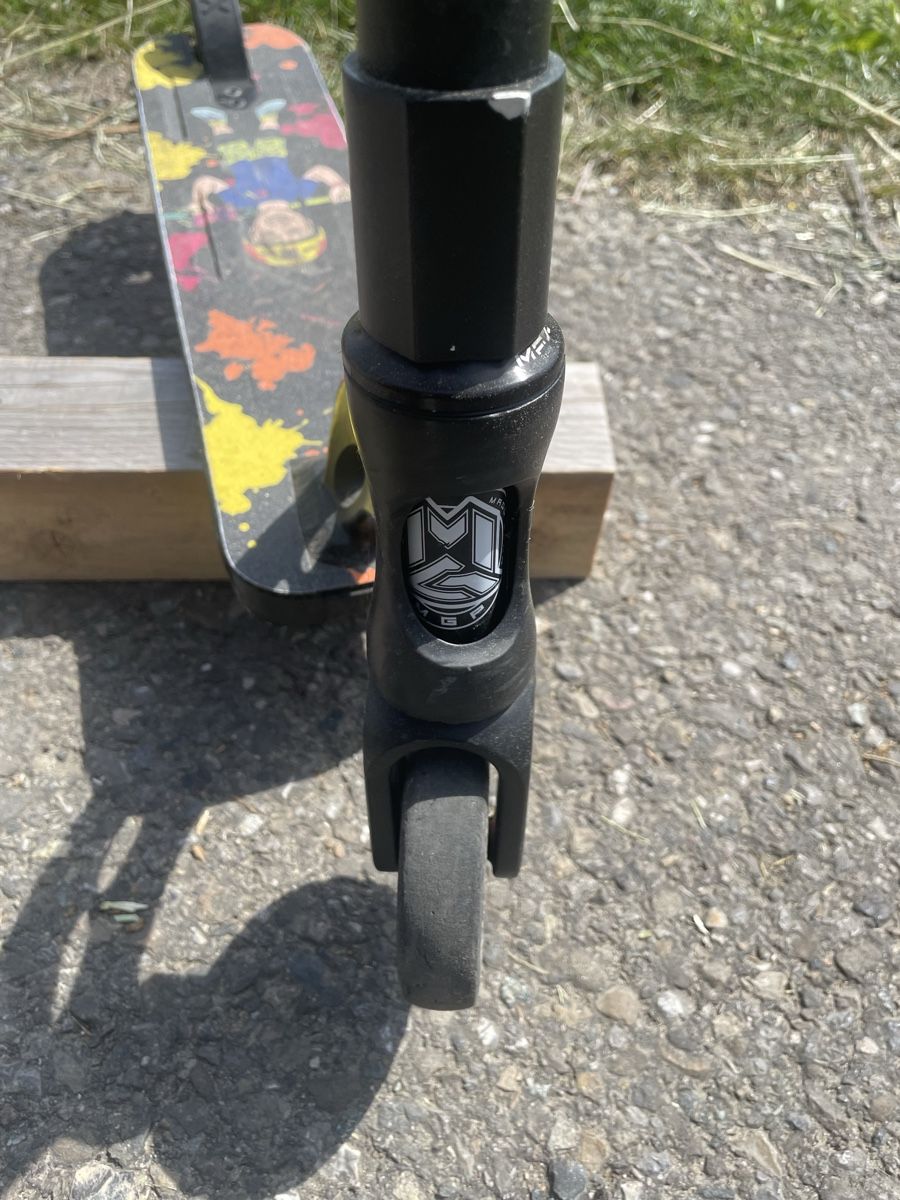 Kickboard: MGP Scooter – Usato da Sulgen venduto da ced_8cvf 3
