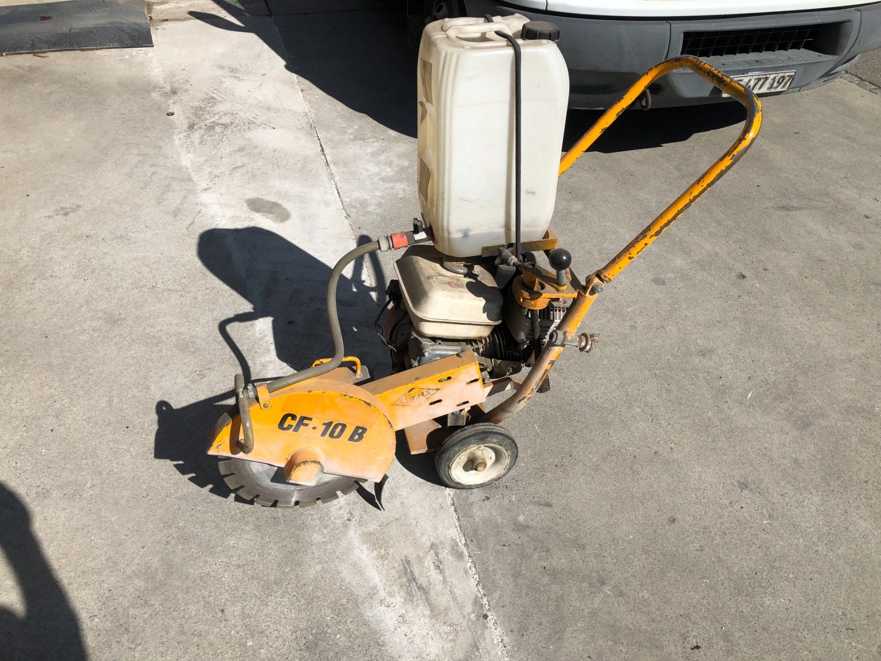 Tutte le macchine: Fugenschneider Cedima mit Hondamotor – Usato da Aarberg venduto da Jbleifuss