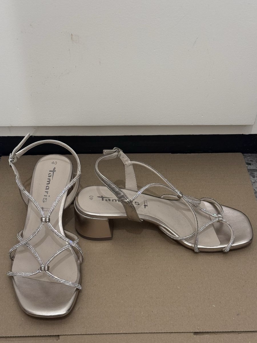 Tamaris Scarpe da donna: Tamaris Sandalen silber Grösse 40 – Usato da Basel venduto da ori_w7wq 1