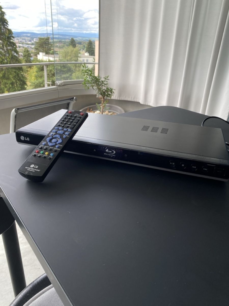 LG Home Cinema: LG Blue-ray Disc Player – Usato da Wettingen venduto da rote_tulpe71