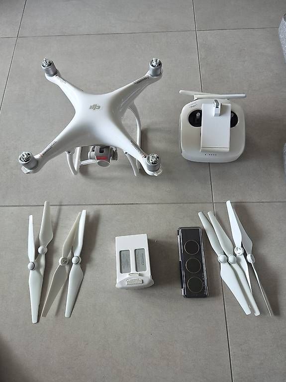 RC Modellbau: DJI Phantom 4  – Gebraucht aus Villars-sur-Glâne von scala-x