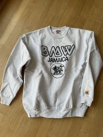 DOKKOI ACTIVE TOKYO BRAND NEW HAND MADE SWEATER SIZE LARGE