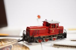 1å Märklin 8170 S Startset mit V 260 zwei Wagen + Schienen