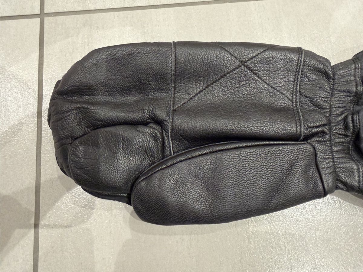 Armée suisse Autres accessoires hommes: Fausthandschuhe Schweizer Armee – D'occasion à Lausanne par Jutzi68 1