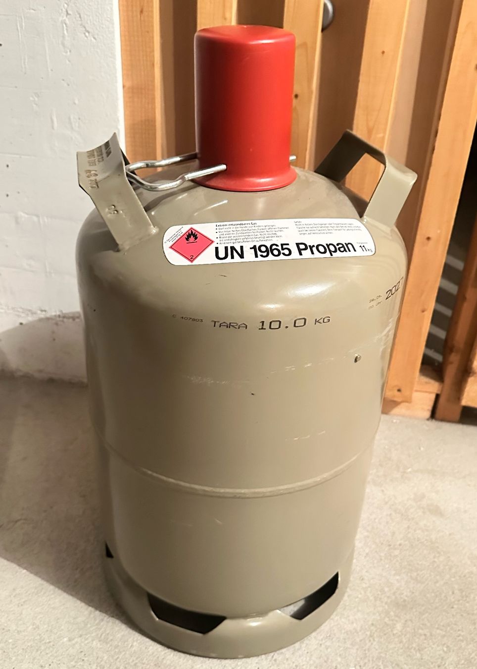 Gas-Geräte & -Technik: PROPAN GASFLASCHE 10 L – Gebraucht aus Zürich von dee_75my