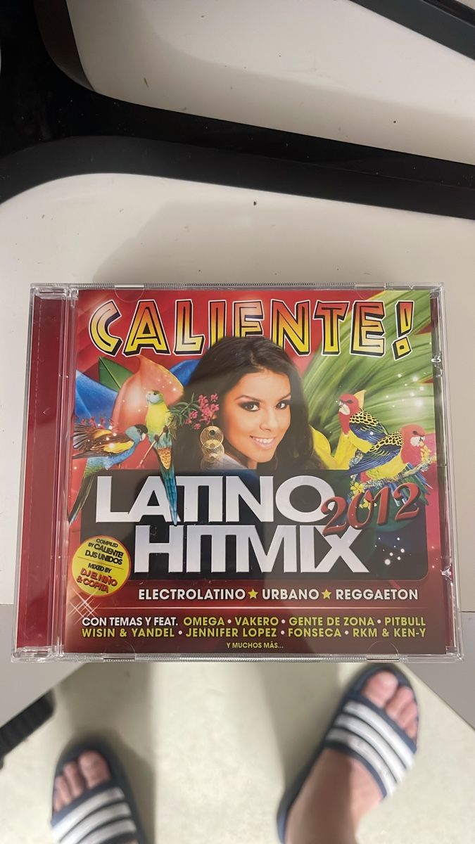 CD: Caliente Latino Hitmix CD gebraucht – Usato da Widen venduto da victor1986