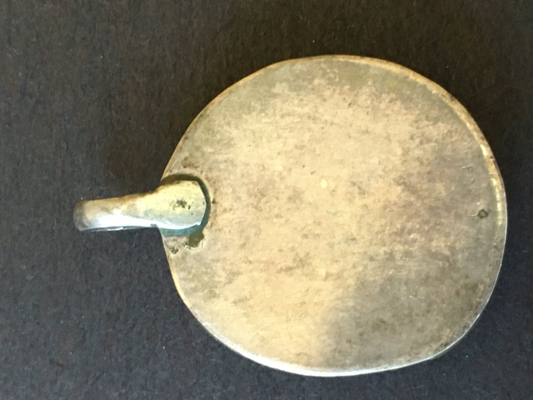 Ciondoli: pendentif rond motif éléphant – Usato da troinex venduto da brumematinale 1