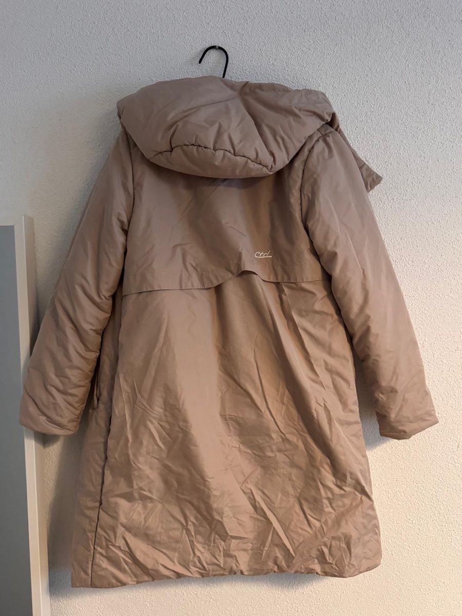 Giacche: Ctrl Winter Coat Hooded Beige S – Usato da Zürich venduto da tan_7szg 1