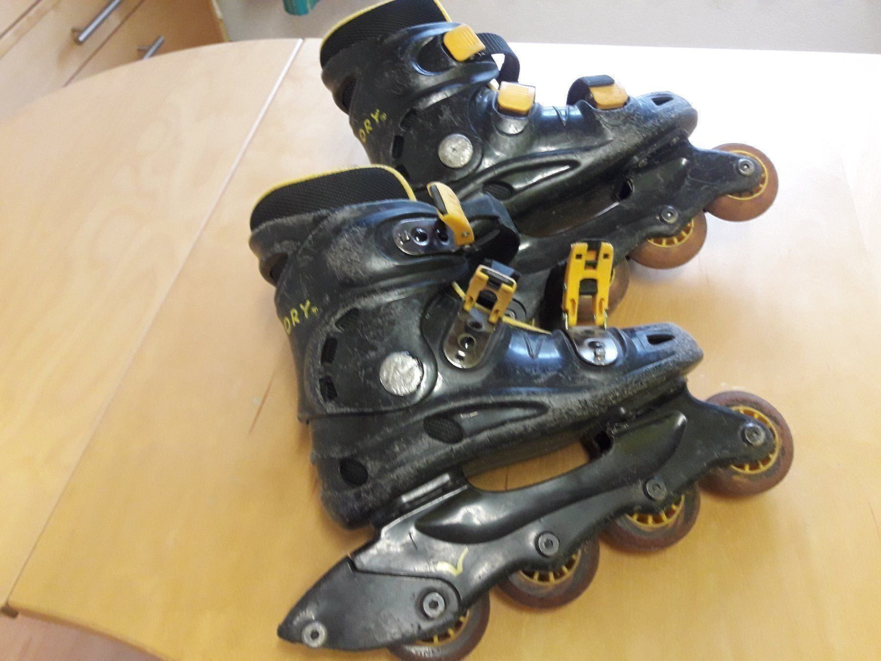 Pattini in linea & Pattini a rotelle: Rollerblades - Rollschuhe Grösse 31 – Usato da Kaltacker venduto da Marbieri