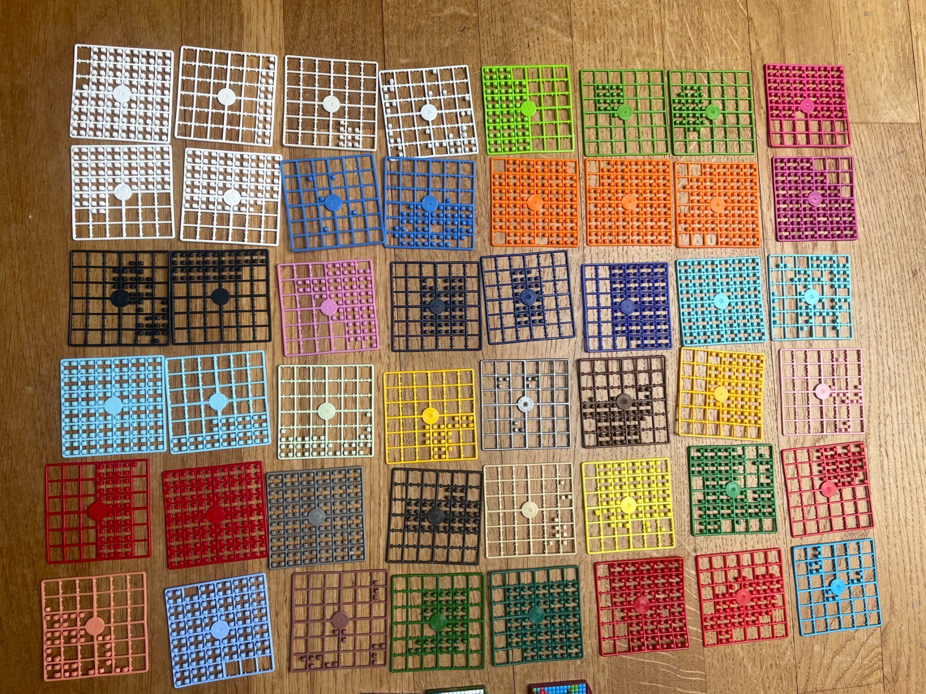 Kit bricolage: Pixel Quadrate - Steckerli-Set – Usato da Aarau venduto da Chicca2006 2