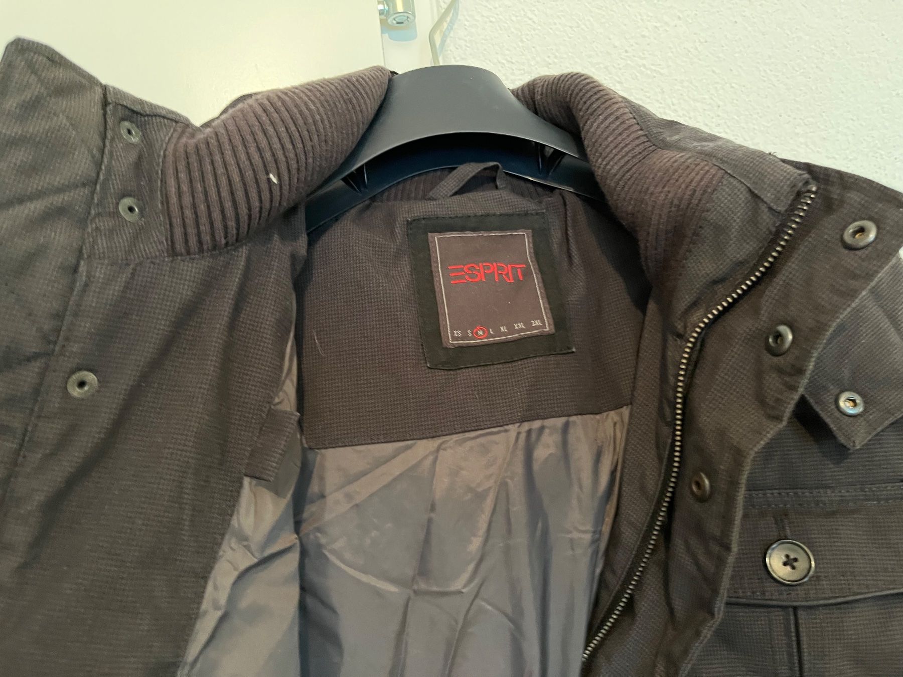 Esprit Jacken: Winterjacke – Gebraucht aus Kilchberg ZH von nil_tvt7 1