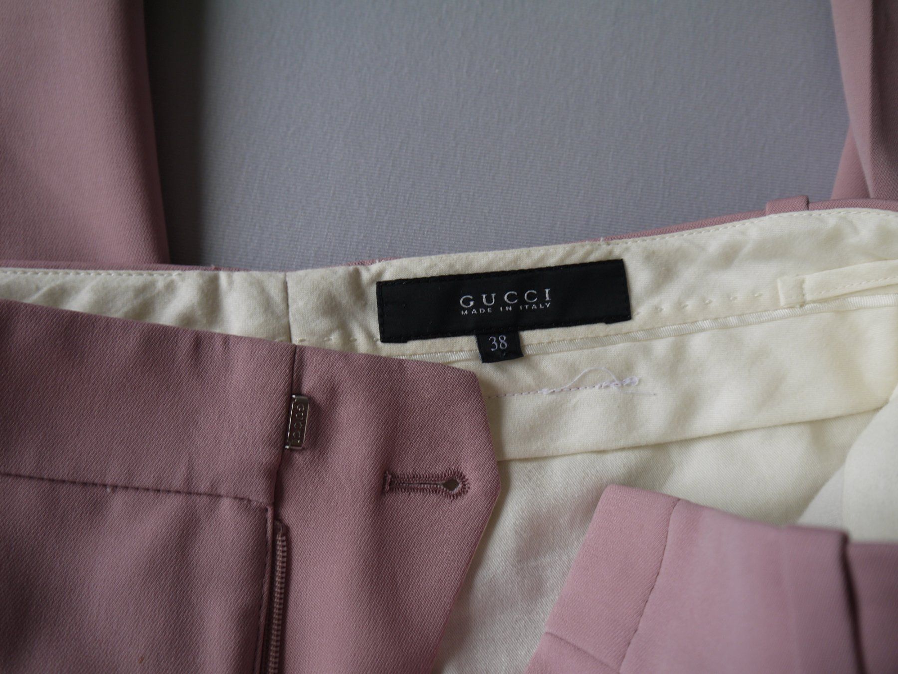Gucci Pantaloni: GUCCI Hose aus Wolle,Seide, Elastan – Usato da Hagendorn venduto da Blaf 2