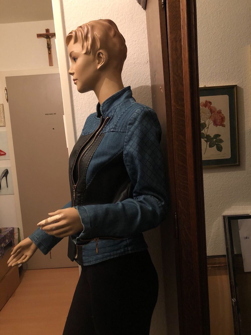 Jacken: Damen Jeans Jacke mit wunderschönen Optik – Neu (gemäss Beschreibung) aus Basel von Ivana_4 1