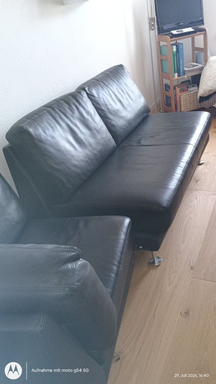 Artanova Sofas: Ledersofa mit seitlichem  Abschluss 2 teile schwarz – Gebraucht aus Fislisbach von mar_2xq5 2