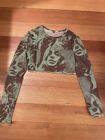 Grünbraunes Langarm Shirt