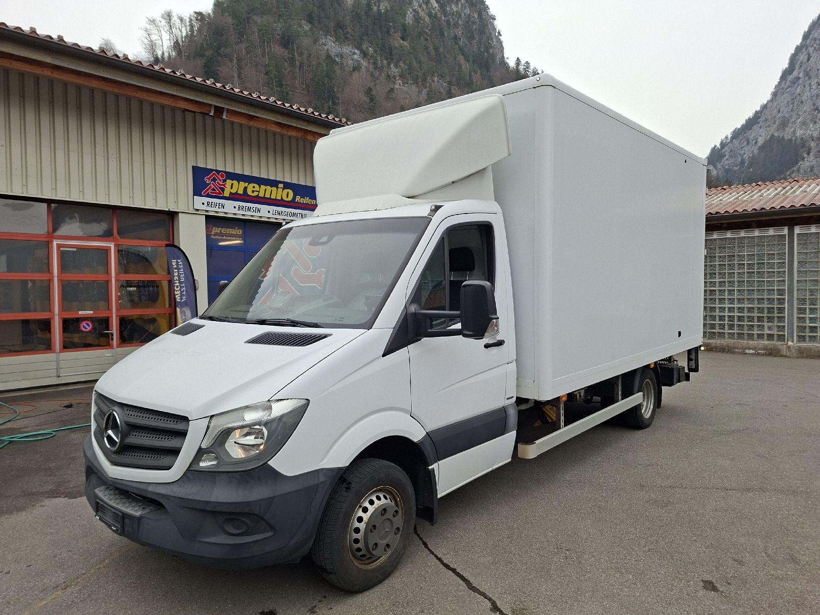 Veicoli commerciali: Mercedes-Benz Sprinter 516 CDI – Usato da Thun venduto da Joe_87