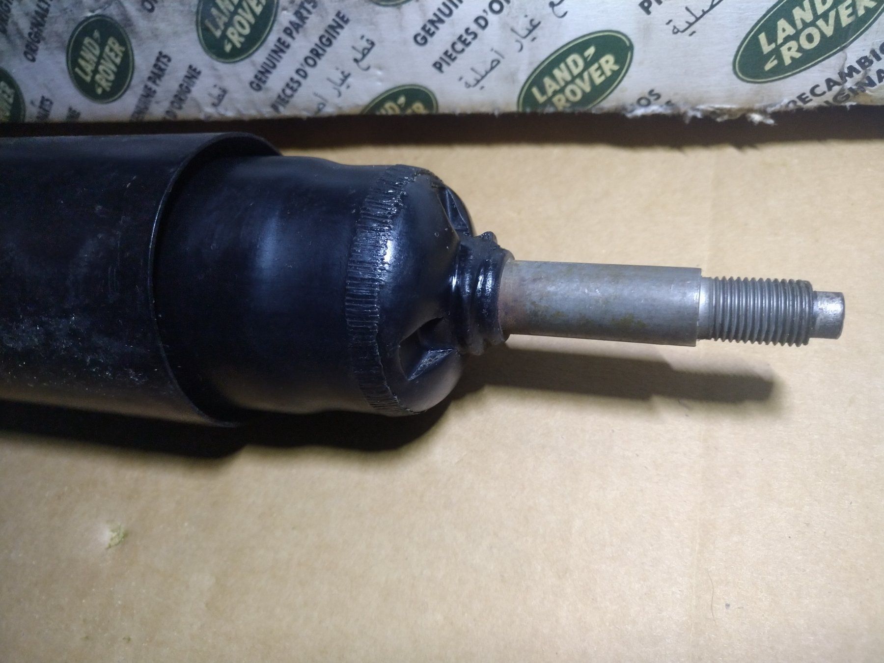 Land Rover Tutti pezzi di ricambio auto: Land Rover 2x Stossdämpfer RTC4629K – Nuovo e nell'imballaggio originale da Ennetmoos venduto da Truckdiver 2