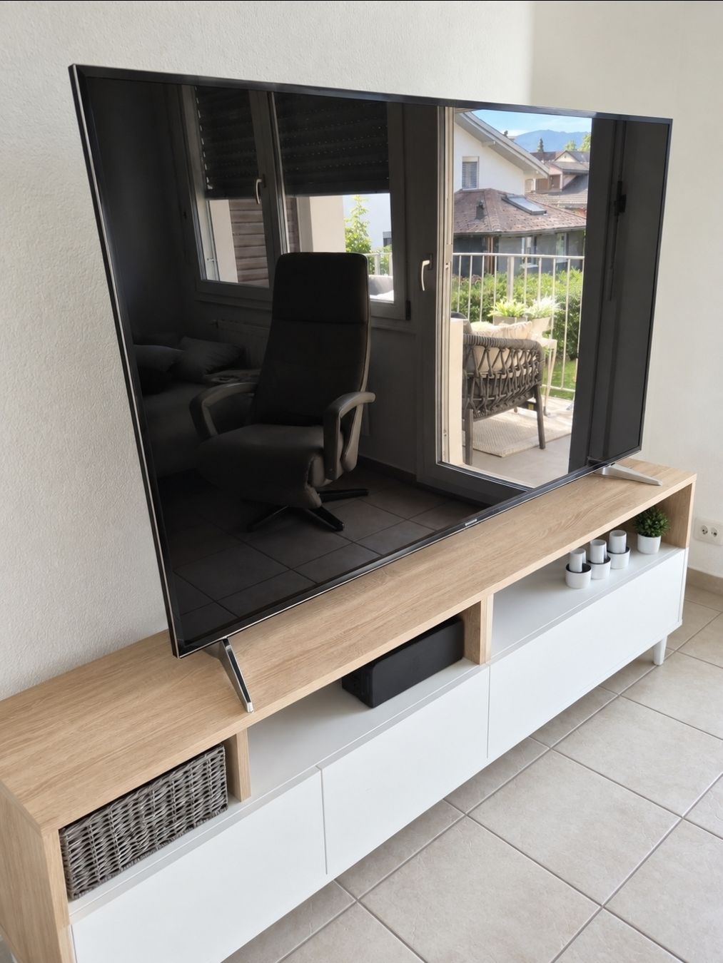 Televisori: Panasonic Smart TV 65 Zoll  – Usato da Wagen venduto da gentlemann