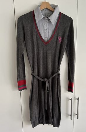 Damen Strickkleid mit V-Ausschnitt in grau (Grösse 38)